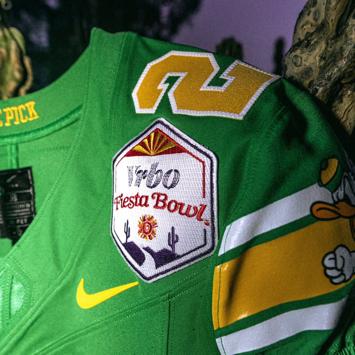 Oregon Fiesta Bowl Uniform 3